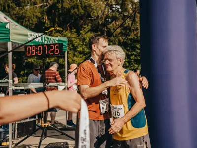 2025 Lindsay Milk Run racers at the finish line