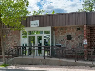 Outside image of the Fenelon Falls library